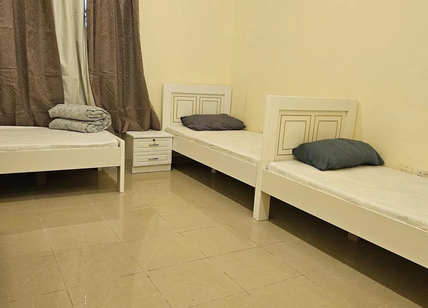Paradiso Backpackers Nest Abu Dhabi Hostel